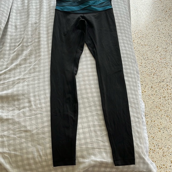 Lululemon skinny leg wunder unders size 6 - Picture 1 of 6